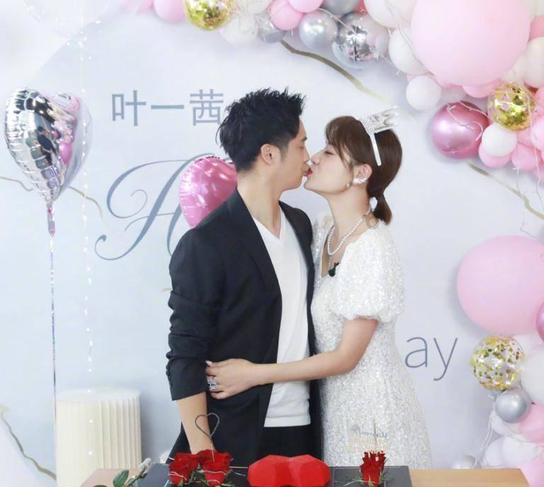 扎堆灌香肠,年味儿“噌”的上来了